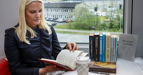 نارویجن شہزادی اوسلو سے برگن تک کتاب کے ادبی سفر پر