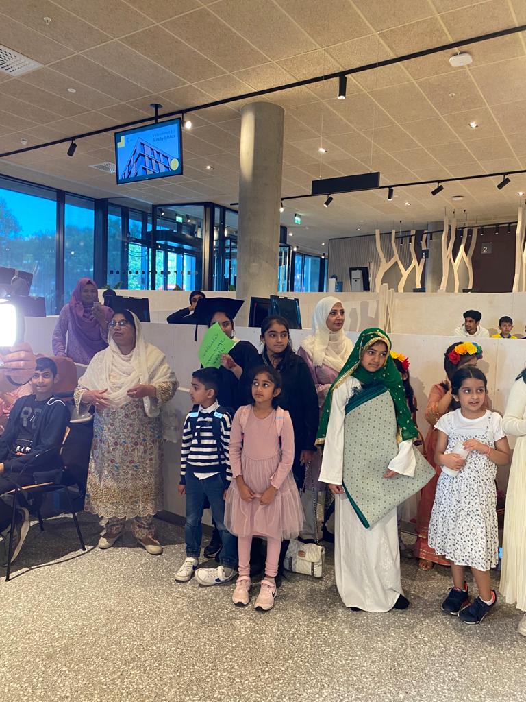 یوم پاکستان کے موقع پر نارویجن والدین کا جذبہء حب الوطنی اور روداد ٹیبلو کی تیاری کی حصہ دوم